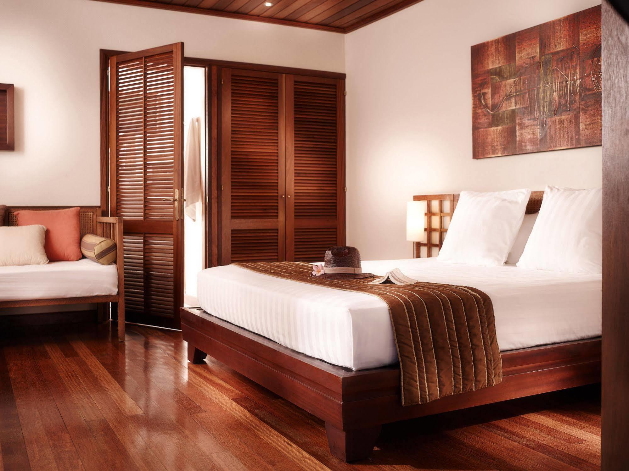 Iloha Seaview Hotel Saint-Leu Bagian luar foto